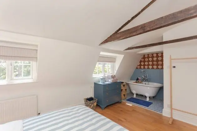 Stunning 2 Bedroom Apartment in the Heart of Chelsea