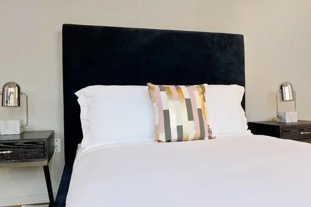 Stunning 2br/2ba Industrial Apt in Nola by Domio - Oda