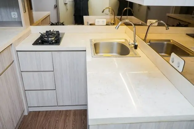 Stunning 2Br With Working Room Apartment At M-Town Residence - Mutfak