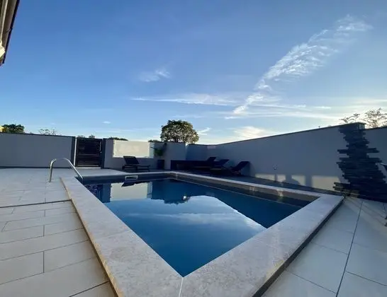 Stunning 3-bedroom Villa With a Private Pool-pula - Havuz