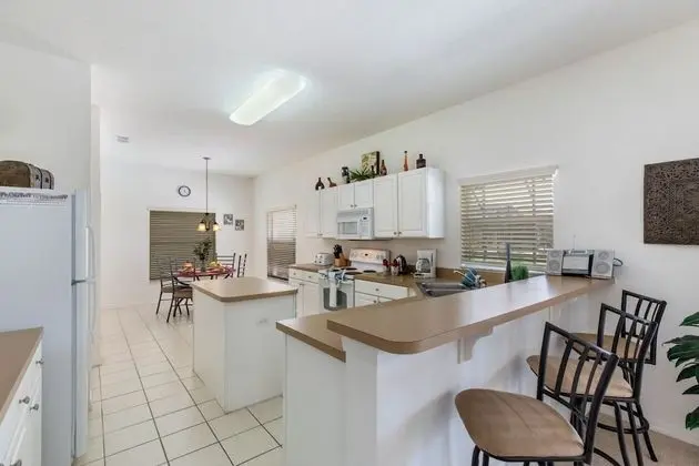 Stunning 4 bed Villa With South Facing Pool and spa With no Immediate Rear Neighbors Overlooking Conservation - 379 - Mutfak