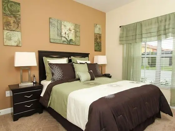 Stunning 4 Bedroom 3 Bathroom Town Home Sleeps 8 - Oda