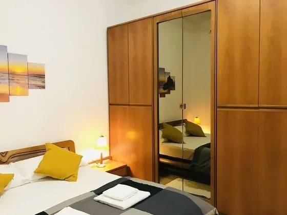 Stunning 4 Room Apartment in Rome