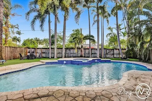Stunning 5 BR with Heated Pool & Gaming - Havuz