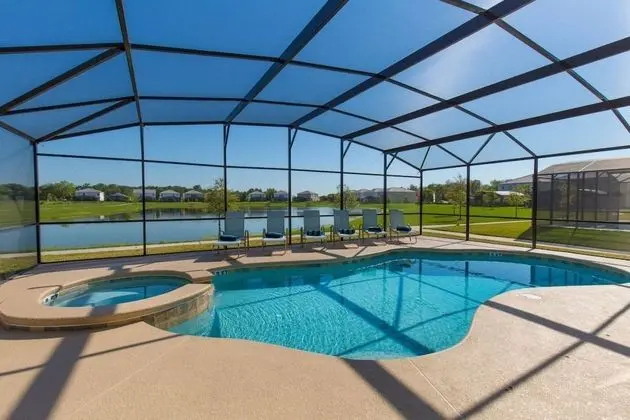 Stunning 6 bed Villa With Modern Decor and South Facing Pool and spa Overlooking Water - 371