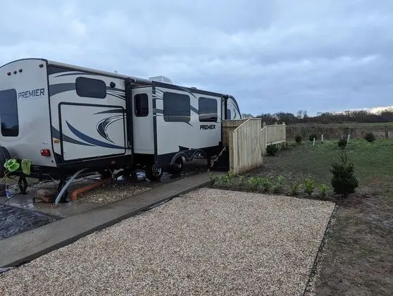 Stunning American RV, dog Friendly, Peaceful Stay