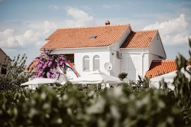 Stunning Apartment for 7 Close to Several Beaches