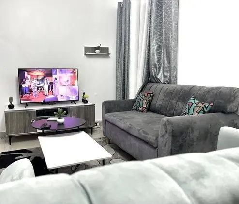 Stunning Apartment With Free Parking