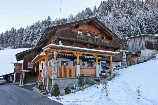 Stunning Apartment in Kaltenbach Near Ski Area - Dış Mekan
