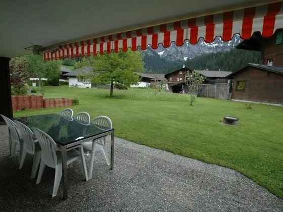 Stunning Apartment in Lenk im Simmental With Terrace - Yerinde Yemek