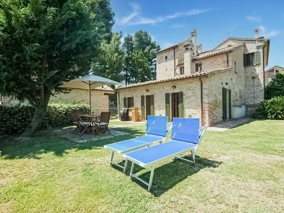 Stunning Apartment in Mombaroccio Near Metauro River - Dış Mekan