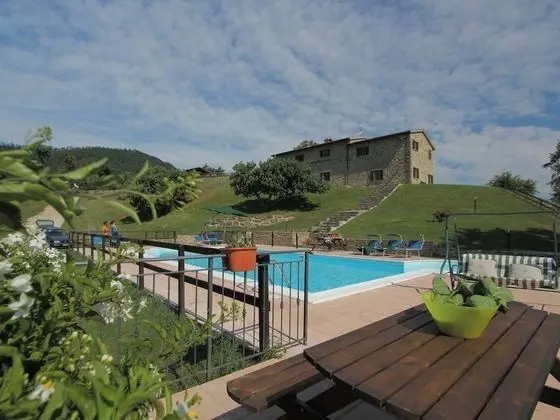 Stunning Villa in Apecchio with Hot Tub - Dış Mekan
