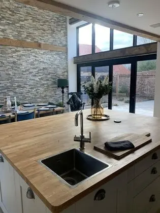 Stunning Barn Sleeps 10 With Hot Tub nr Melton - Mutfak