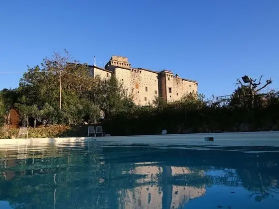 Stunning Castle in Gualdo Cattaneo With Shared Swimming Pool - Havuz