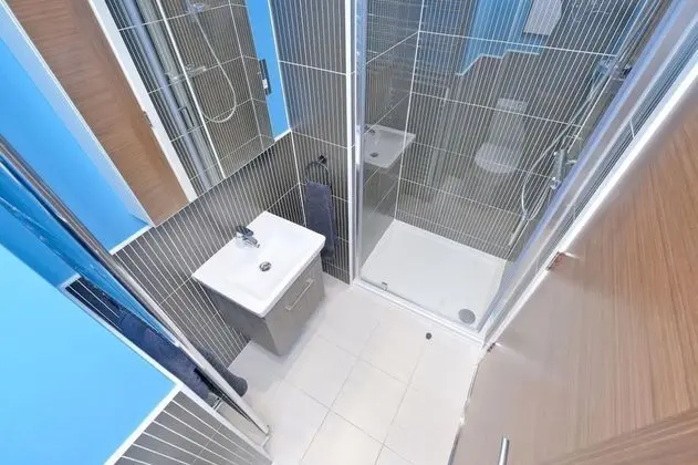 Stunning Central Two Bedroom Executive Apartment - Mülk Olanakları