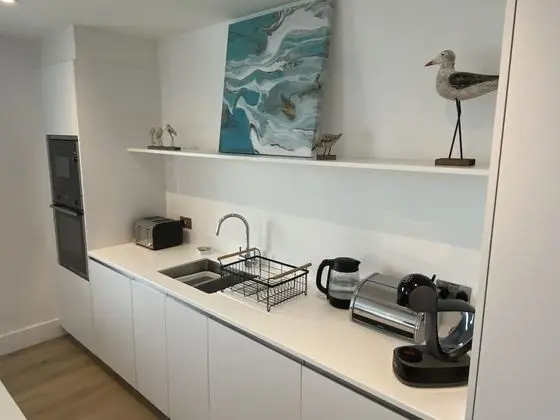 Stunning Cliff Edge Apartment in Newquay - Mutfak