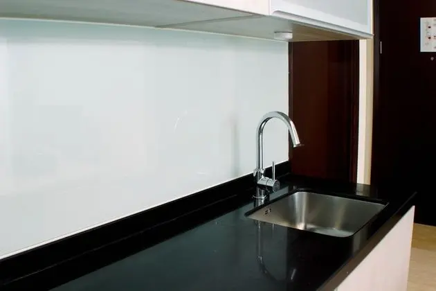 Stunning And Comfortable 2Br At Menteng Park Apartment - Mutfak