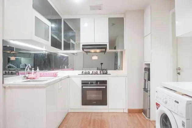 Stunning And Comfortable 3Br Apartment Casa Grande Residence - Mutfak