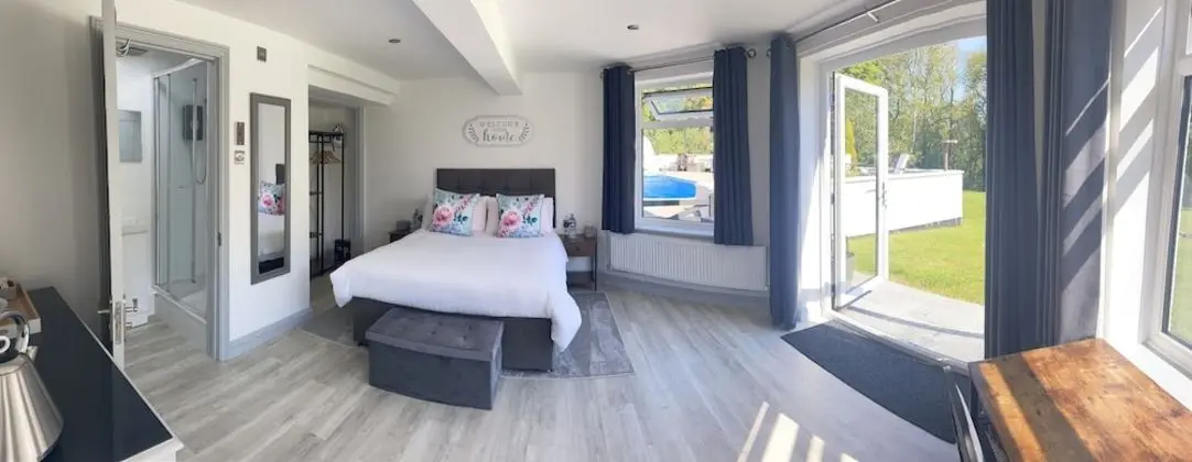 Stunning, Contemporary 1 Bedroom En-suite Annexe - Öne Çıkan Resim