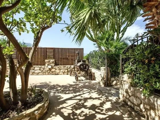 Stunning Villa in Contrada Sarmuci With Pool - Dış Mekan