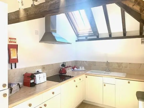 Stunning Estate Sleeps 22 Private Parking & Garden - Mutfak