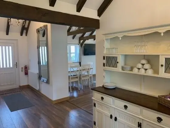 Stunning Estate Sleeps 22 Private Parking & Garden - Yerinde Yemek