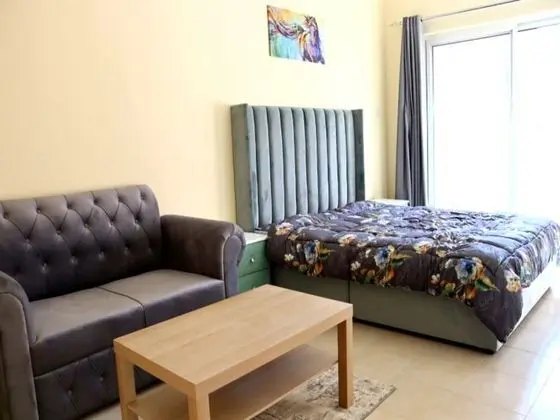 Stunning Family Friendly Studio Close To Dubai Hub