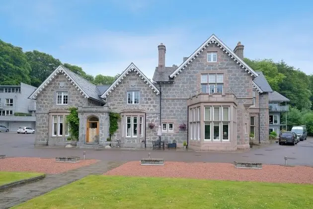 Stunning Family Home in Cults, Aberdeen - Dış Mekan
