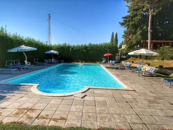 Stunning Farmhouse with Swimming Pool & Hot Tub in Umbria - Havuz