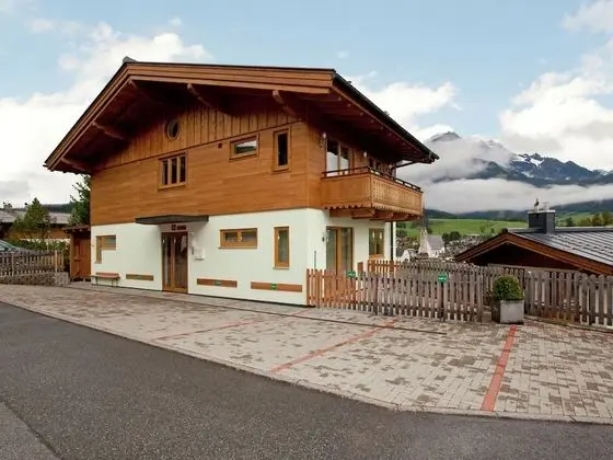 Stunning Holiday Home With Balcony, Ski Storage, Parking - Dış Mekan