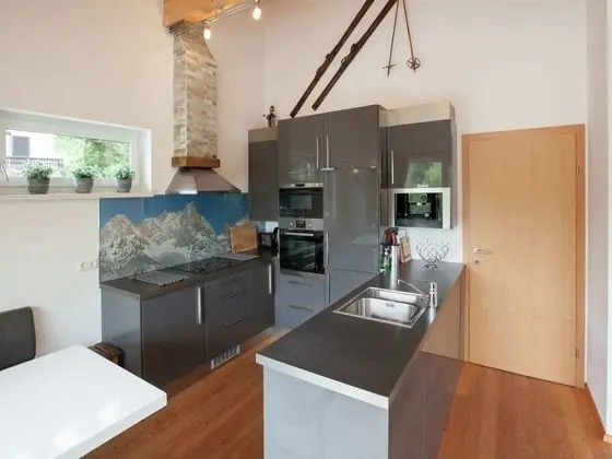 Stunning Holiday Home With Balcony, Ski Storage, Parking - Mutfak