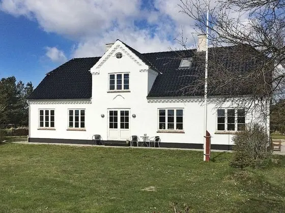 Stunning Holiday Home in Oksbøl Near Sea