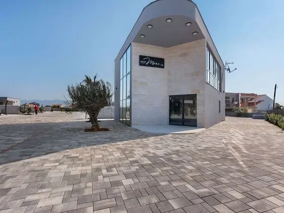 Stunning Holiday Home in Vir Near Sea Beach