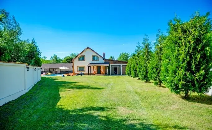 Stunning Lodge in Valea Avrigului, Kids Friendly