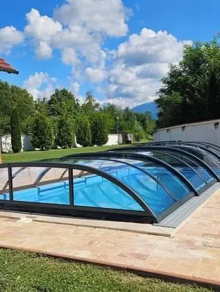 Stunning Lodge in Valea Avrigului, Kids Friendly - Havuz