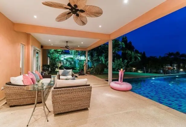 Stunning Luxury Golf and Pool Villas - Dış Mekan