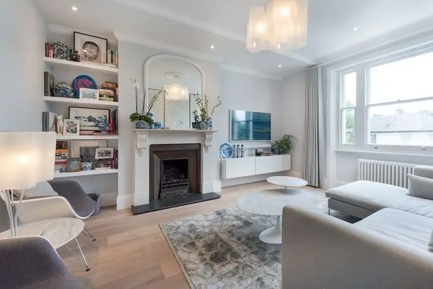 Stunning Maida Vale Apartment Near Regents Canal by Underthedoormat