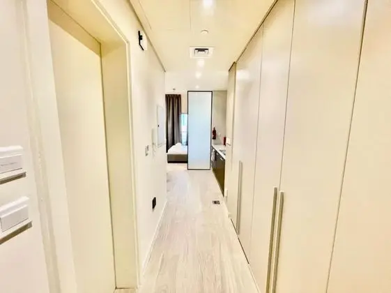 Stunning Park View Studio With Balcony - Lobi
