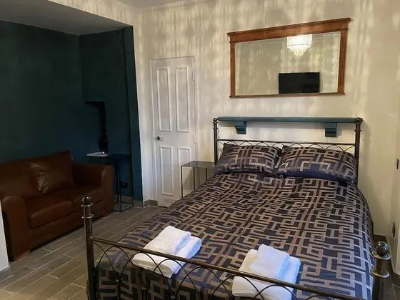 Stunning Period Studio in a Vibrant Bristol