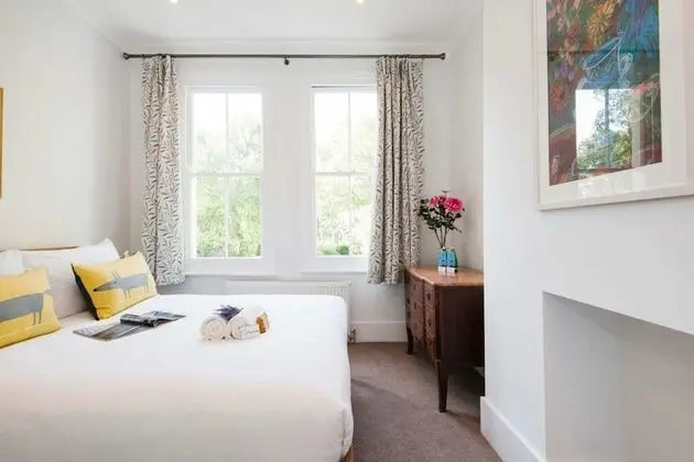 The Stunning Philbeach Garden Apartment