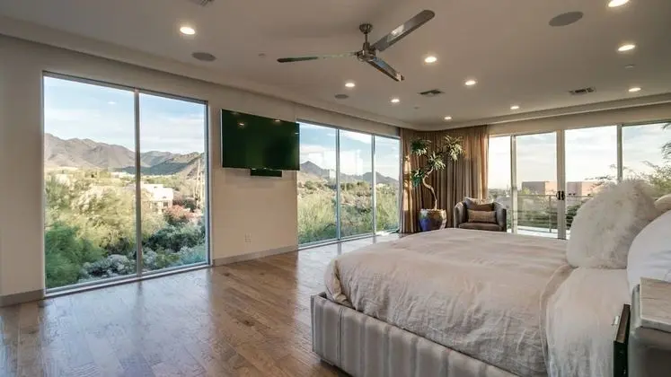 Stunning Private & Modern N. Scottsdale Estate!