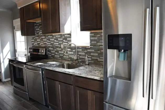 Stunning Royal Oak Townhouse - Mutfak