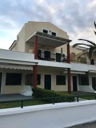 Stunning sea-front maisonette - Dış Mekan
