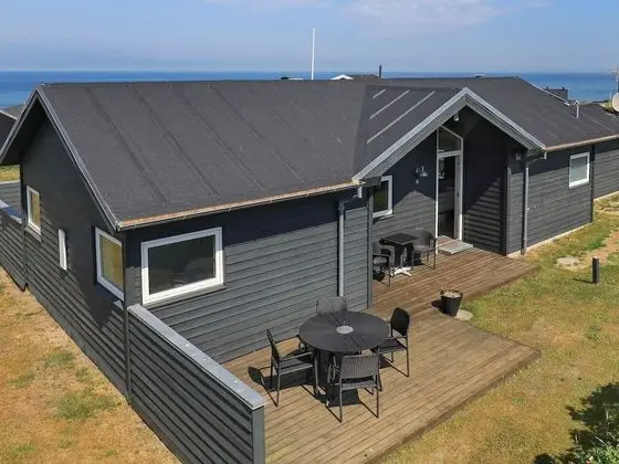 Stunning Seaside Holiday Home in Lønstrup With Whirlpool