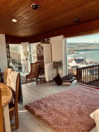 Stunning Seaview Cottage, With 3 Bedrooms - Oda