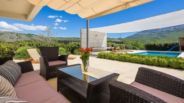 Stunning Villa Sofia With Heated Pool IN Split Hinterland