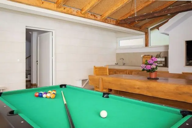 Stunning Villa Sofia With Heated Pool IN Split Hinterland - Lobi