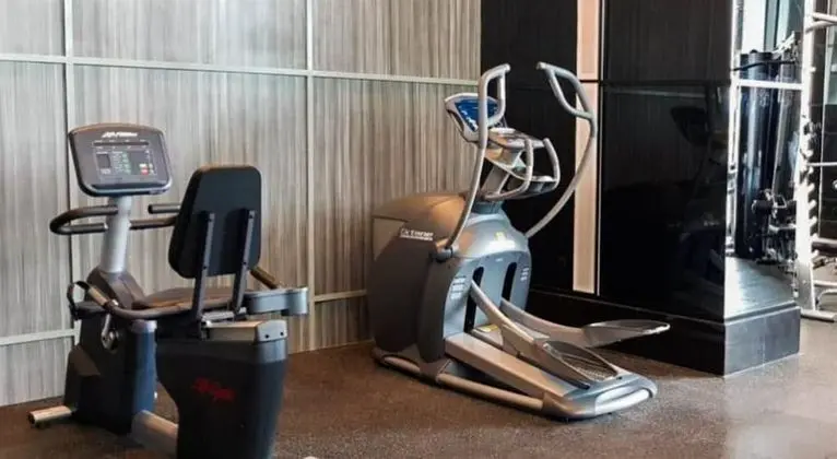 Stunning And Spacious 2Br Brooklyn Alam Sutera Apartment - Fitness