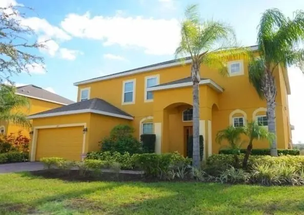 Stunning and Spacious, Lake View Home With Private South Facing Pool and spa Giving Year-round Sunshine From Sunrise to Sunset - 535