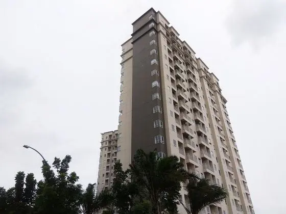 Stunning Studio Apartment at Mustika Golf Residence - Dış Mekan